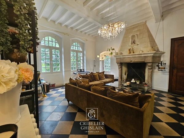 Propriété à vendre 6 pièces VERTOU de 190 m², 3 chambres. (44)