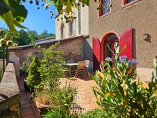 Clisson centre historique – Maison de caractère 150 m², 3 chambres, terrasse et accès rivière