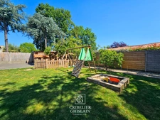 Maison familiale rénovée 240 m² – 10 pièces – 4 chambres – Essarts-en-Bocage (85)