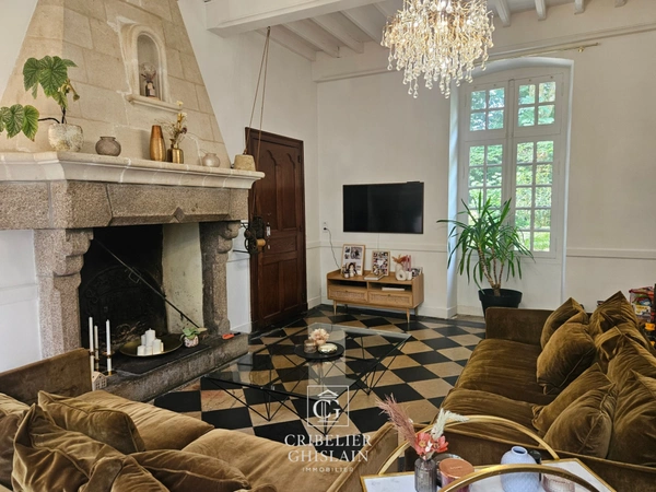 Propriété à vendre 6 pièces VERTOU de 190 m², 3 chambres. (44)