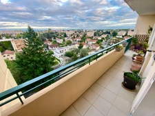 Appartement à vendre 4 pièces BRON (69)