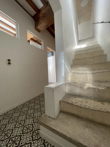 ARLES Maison rénovée avec terrasse et cave, 4 chambres