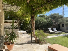 Belle maison de 1928 rénovée à proximité du centre historique, à vendre 