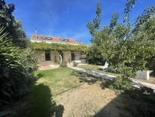 Belle maison de 1928 rénovée à proximité du centre historique, à vendre 