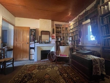 À 25kms d'ARLES, maison en pierre avec terrasse et petit jardin