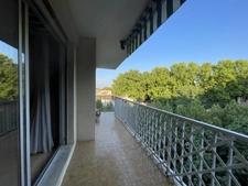 ARLES Trinquetaille, À VENDRE, appartement 105m² avec une terrasse, dernier étage 