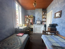 À 25kms d'ARLES, maison en pierre avec terrasse et petit jardin