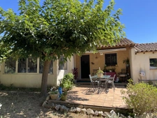 ARLES (13) Pont de Crau, villa 100m² + studio indépendant sur 1000m² de terrain