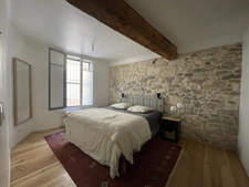 ARLES Maison rénovée avec terrasse et cave, 4 chambres