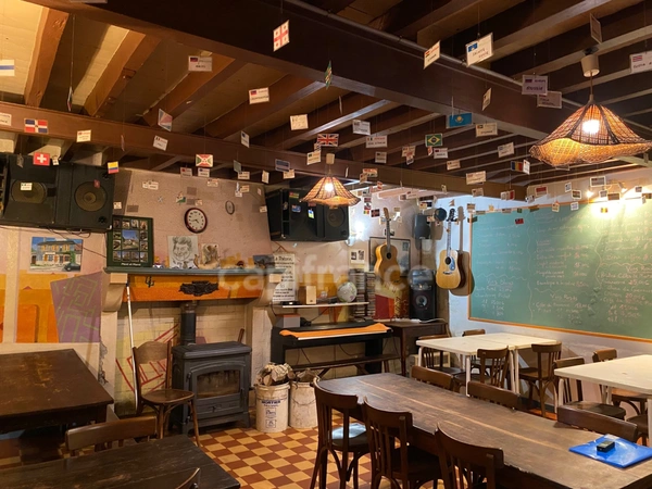 Dpt Nièvre (58), à vendre proche CHATILLON EN BAZOIS à MONT ET MARRE (58110) Café-Restaurant Licence IV