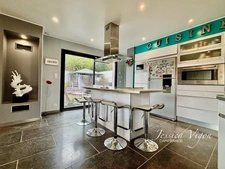 IN THE HEART OF FONTENAY - Beautiful property - 194 m² - 6 rooms - GARAGE - JACUZZI