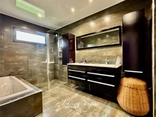 IN THE HEART OF FONTENAY - Beautiful property - 194 m² - 6 rooms - GARAGE - JACUZZI
