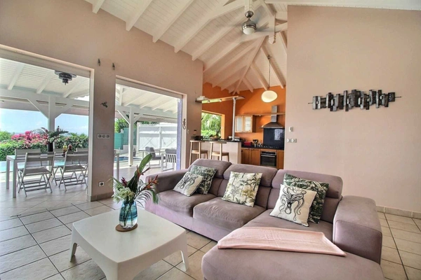 A vendre Belle Maison Vue Mer dans résidence sécurisée à SAINTE-ANNE Guadeloupe