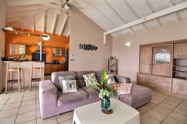 A vendre Belle Maison Vue Mer dans résidence sécurisée à SAINTE-ANNE Guadeloupe