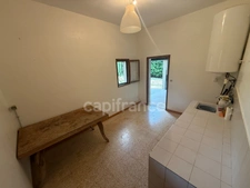 Maison familiale de Plain-pied - 4 Chambres - Terrain plat arboré de 2000 m2.