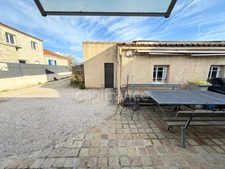 Maison familiale, de Plain-pied sans mitoyenneté - 95m2- Avec piscine.