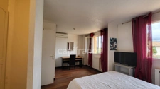 Maison Familiale 6 pièces 152 m2 Piscine et jardin arboré.