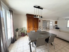 Maison familiale, de Plain-pied sans mitoyenneté - 95m2- Avec piscine.