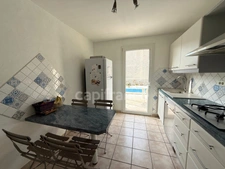 Maison familiale, de Plain-pied sans mitoyenneté - 95m2- Avec piscine.