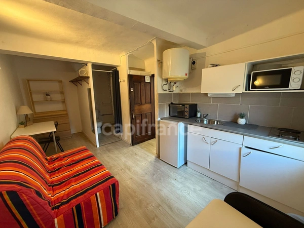 Appartement 1 Pièce meublé 16m2 Centre historique D'Aix-en-Provence.13