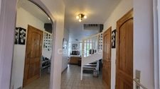 Maison Familiale 6 pièces 152 m2 Piscine et jardin arboré.