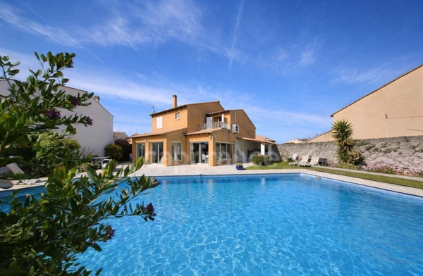 Maison Familiale 6 pièces 152 m2 Piscine et jardin arboré.