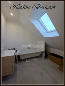 Maison à vendre 3 chambres - rénovation 2024 - terrain 3600 M², sans vis à vis - salon - séjour - cheminée, climatisation réversible, assainissement neuf.