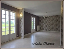 Maison à vendre Girolles 45, sous-sol complet,  2 chambres, 4 garages,  à rénover. Terrain 2000 m2. 25 mn gare Montargis, 1h30 Paris
