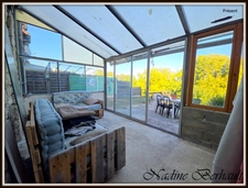 House to renovate, 4 rooms, 2 bedrooms, view of the Loing below, Garage, cellar, town centre.