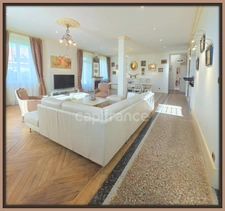 House for sale | Character family property | 266 m² | Swimming pool | 7 bedrooms | A6 |