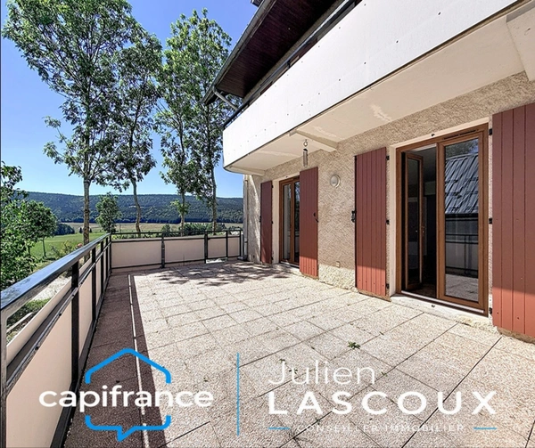 Appartement de Charme avec Terrasse à LANS EN VERCORS.