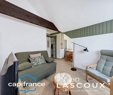 Charming furnished 2-room apartment with balcony, on the top floor, a stone's throw from the village centre of VILLARD DE LANS (38)