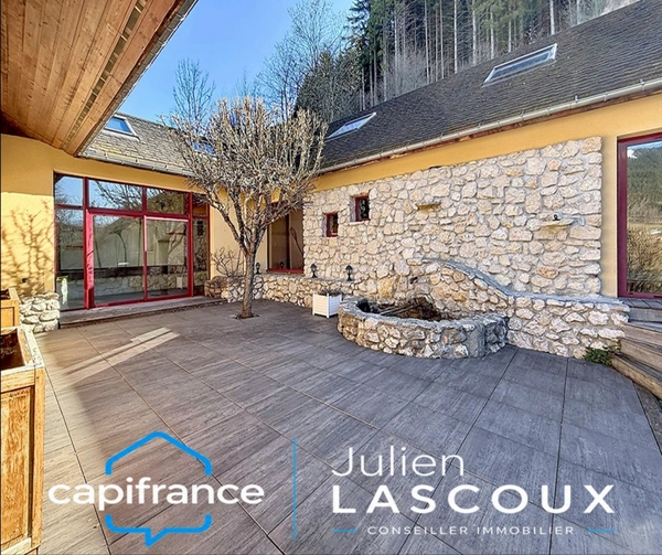 Dpt Isère (38), à vendre maison de charme 10 pièces de plus de 270 m2 habitable