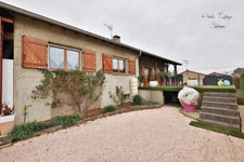 Dpt Saône et Loire (71), for sale CRECHES SUR SAONE house P5 of 163 m² - Land of 2,181.00 m² 