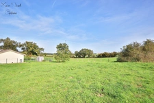 Terrain 1500 m2 constructible proche PONT DE VAUX viabilisé !