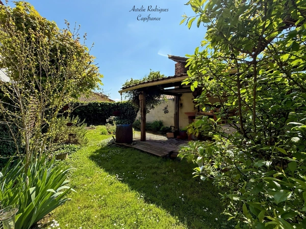 Maison à vendre 6 pièces  (01)
