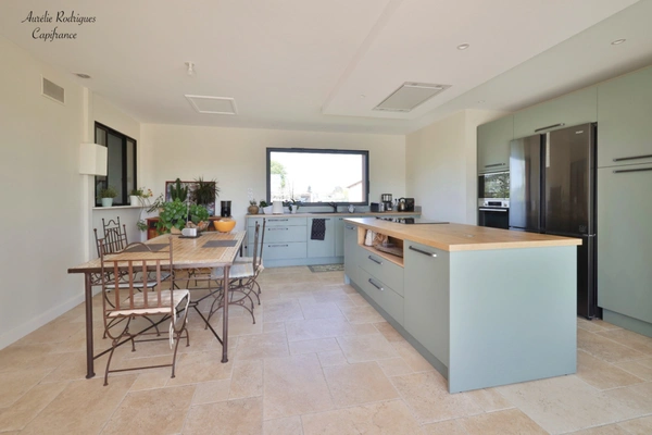 Maison à vendre 6 pièces proche de REPLONGES (01)
