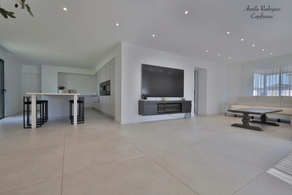 Maison à vendre 6 pièces REPLONGES (01)