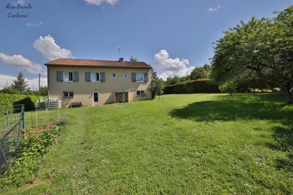 Maison à vendre 8 pièces proche de AZE (71)
