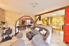 Dpt Saône et Loire (71), for sale CRECHES SUR SAONE house P5 of 163 m² - Land of 2,181.00 m² 