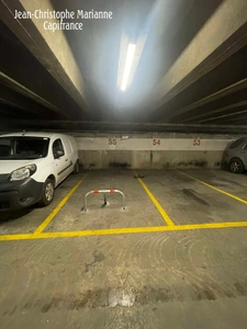 🚗 Paris 13e – Parking sécurisé aux portes de Paris – Accès rapide périphérique & métro