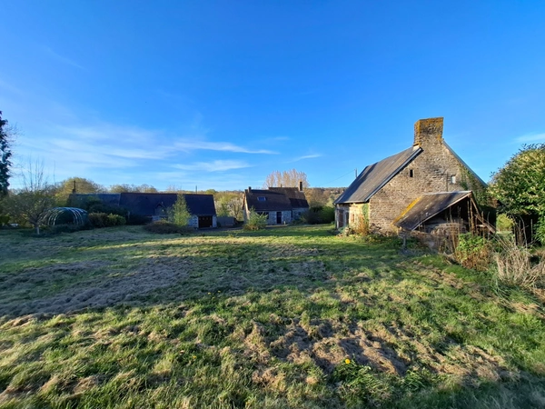 Ensemble immobilier SAINT CLAIR DE HALOUZE (61)