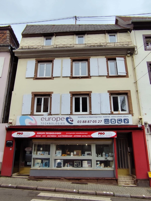 Immeuble de rapport avec local commercial – Fort potentiel d'investissement à Wasselonne
