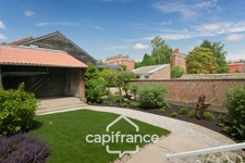 Maison à vendre 8 pièces  (02) 207 m², 5 Chambres, Garage, Annexe et grande Cave - A Rénover