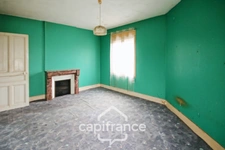 Maison à vendre 8 pièces  (02) 207 m², 5 Chambres, Garage, Annexe et grande Cave - A Rénover