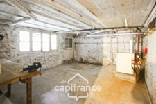 Maison à vendre 8 pièces  (02) 207 m², 5 Chambres, Garage, Annexe et grande Cave - A Rénover
