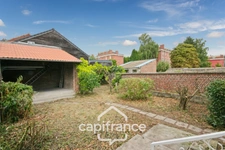 Maison à vendre 8 pièces  (02) 207 m², 5 Chambres, Garage, Annexe et grande Cave - A Rénover