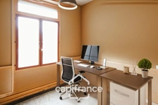 Maison à vendre 8 pièces  (02) 207 m², 5 Chambres, Garage, Annexe et grande Cave - A Rénover
