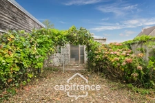 Maison à vendre 8 pièces  (02) 207 m², 5 Chambres, Garage, Annexe et grande Cave - A Rénover