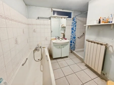 Montmorot – Grande maison de 198 m², 5 chambres sur 1 946 m² de terrain